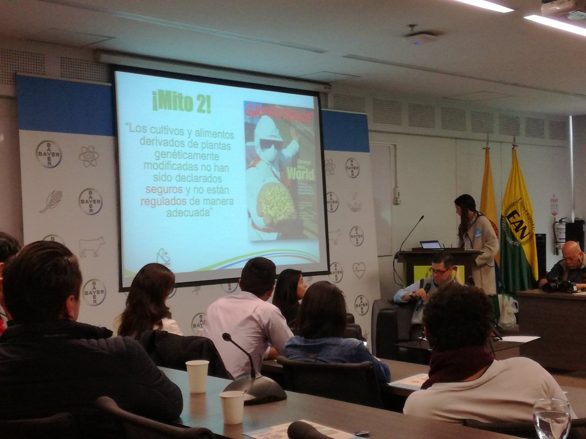 monica_amadov's tweet photo. 20 años de consumo seguro de alimentos transgénicos @Agrobio_andina #UnaVidaMejorEs BYCI en la @UniversidadEAN https://t.co/COOgpGQQ4E