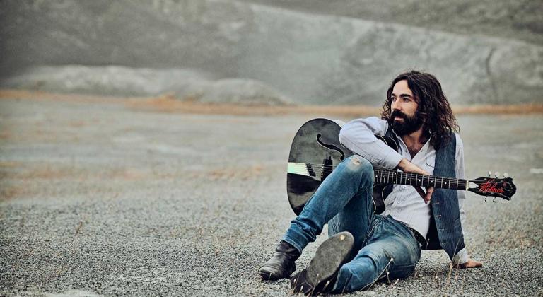 MadridAndMusic's tweet photo. .@julimaeso estará el 18/Nov en el @teatrolara con los #MatinalesElPais. 🎟 https://t.co/Q8DUhsBRlI #MadridAndMusic https://t.co/1JODbauqYM