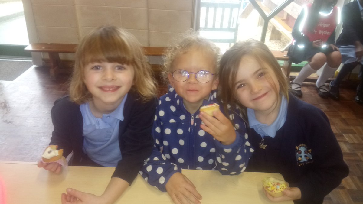 MiniVinnieStJos's tweet photo. Thank you to everybody who came and supported our Macmillan Coffee afternoon! It was lovely to see you. @macmillancoffee @macmillancancer https://t.co/6VZtigtlWX
