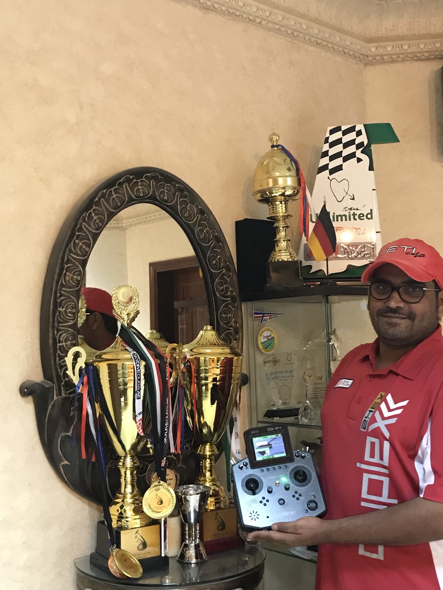 mohammedosaim1's tweet photo. Royal transmitter ❤️❤️❤️
#TeamJeti #JETITEAM #JETIUSA #ESPRITMODEL #EspritTech @EspritTech
#JETI_MODEL https://t.co/GhIMmcqmgk