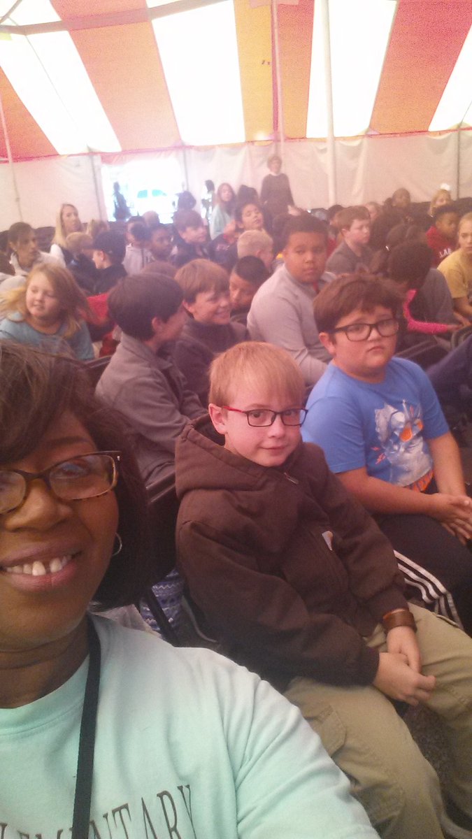 lisamgill2016's tweet photo. AES 3rd graders at the Storytelling Festival! # Athens Elementary #oneAthens https://t.co/5tgmo70bMN