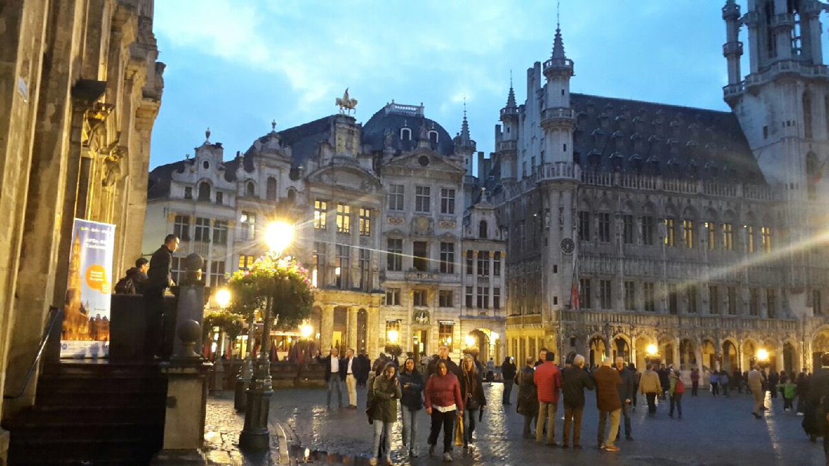 EPEXSPOT_SE's tweet photo. Welcoming reception of the #APEx2017 Conference! #MaisonGrandPlace #Brussels https://t.co/NfSB5thGWg