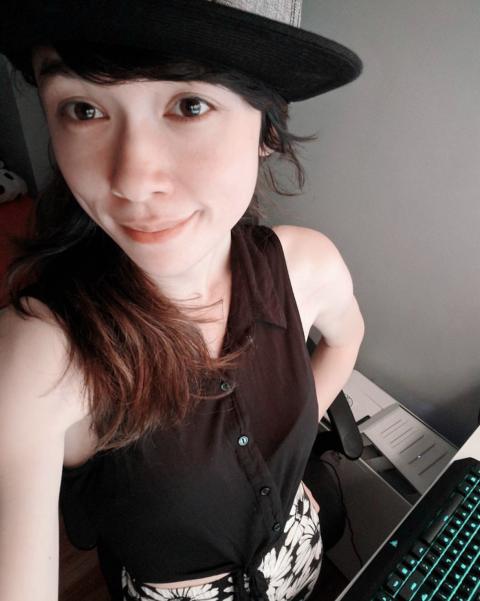 LadiesStarcraft's tweet photo. Up next is @scorplingg! She's a diamond level Zerg player and a streamer! Check her out on https://t.co/saB3lFLvfN https://t.co/wqd3T4L81W