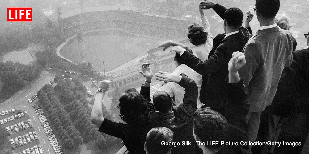 LIFE's tweet photo. In honor of the start of the World Series, this might be the single greatest portrait of baseball fans ever made. https://t.co/vuFwDO3I8I https://t.co/1e9zU6f9DP