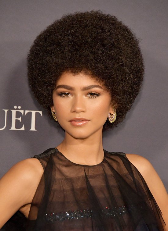 MyCOLOURES's tweet photo. Zendaya at the InStyle Awards https://t.co/FmFFptT0XN