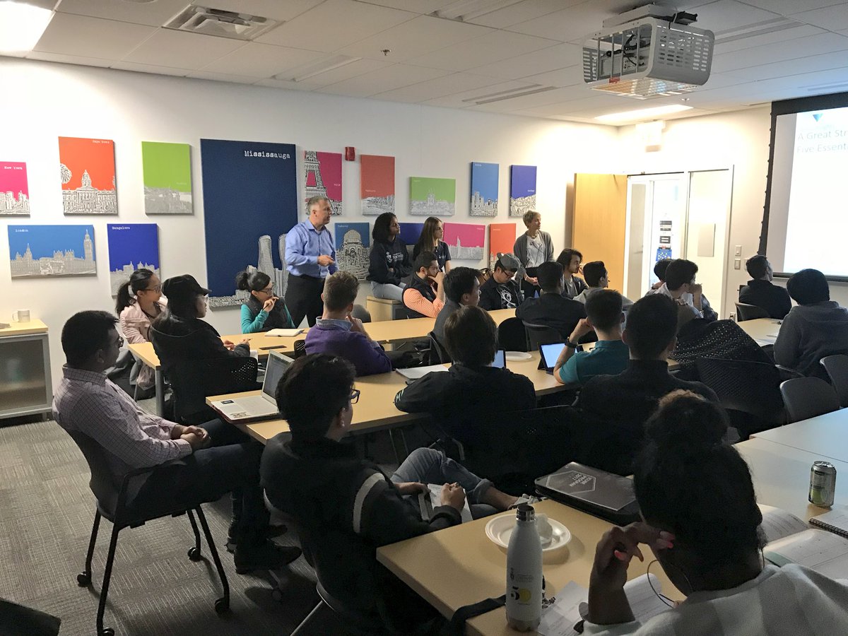 IcubeUTM's tweet photo. Full house: First @IcubeUTM workshop, Business Initialization with mentors Nick Kuryluk &amp; Sue Elliott #Entrepreneurship #targetmarket #PSDP https://t.co/lnISQzgZ3j