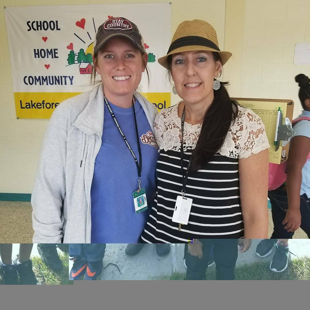 LakeforestFrogs's tweet photo. Ribbon Week Kickoff--Hat Day! @LakeforestFrogs @PCS_NC @pcsEPS @pcs_super #Lakeforestfrogs #pcs_admin https://t.co/H1UTBusEKl