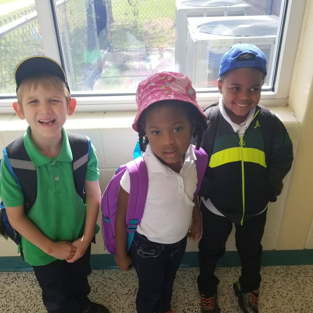 LakeforestFrogs's tweet photo. Ribbon Week Kickoff--Hat Day! @LakeforestFrogs @PCS_NC @pcsEPS @pcs_super #Lakeforestfrogs #pcs_admin https://t.co/H1UTBusEKl