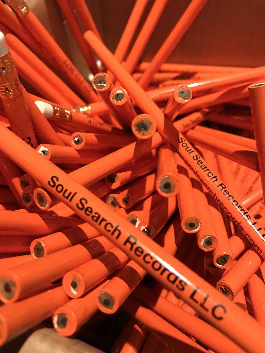 SoulSearchRec's tweet image. Don’t forget to grab some SSR pencils on your way out of the studio today! #musiclessons #musicstudio