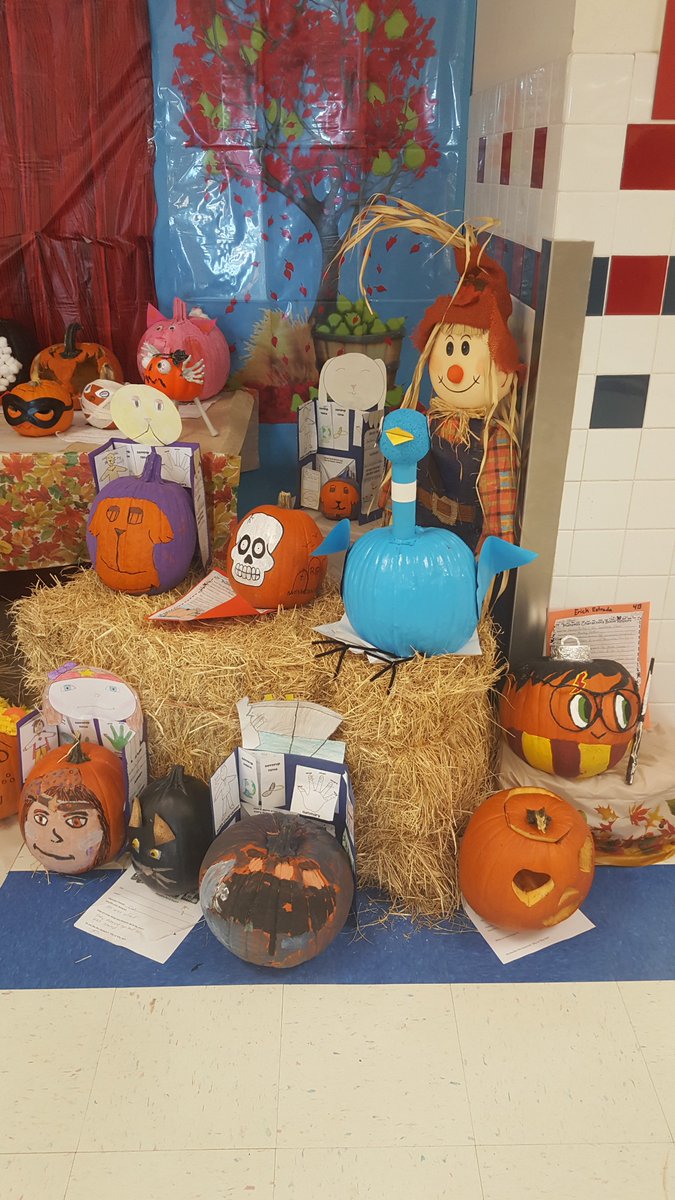 MoyeEPISD's tweet photo. The wonderful &amp; talented students showed their unique personalities with their decorated pumpkins. Amazing display by Mrs. Porflit #TEAMMOYE https://t.co/1LfXB0PKja