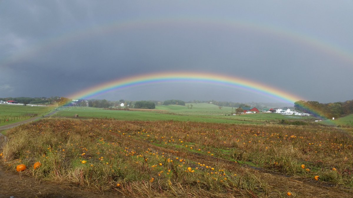 4cheryliselin's tweet photo. Somewhere over the Rainbow, way up high.... https://t.co/RlyEqW9pwj