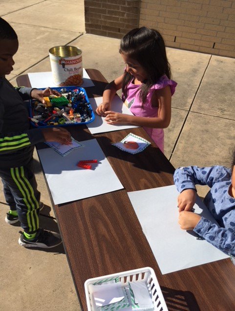 Hoos_In_Tex's tweet photo. My Kinder friends and I took advantage of Fall weather to work on building Fall symbols from Legos. @WEinKaty #Stormsscience #TeachOutside https://t.co/fnJAi3OitB