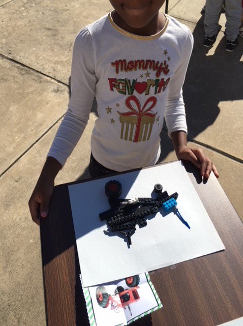 Hoos_In_Tex's tweet photo. My Kinder friends and I took advantage of Fall weather to work on building Fall symbols from Legos. @WEinKaty #Stormsscience #TeachOutside https://t.co/fnJAi3OitB