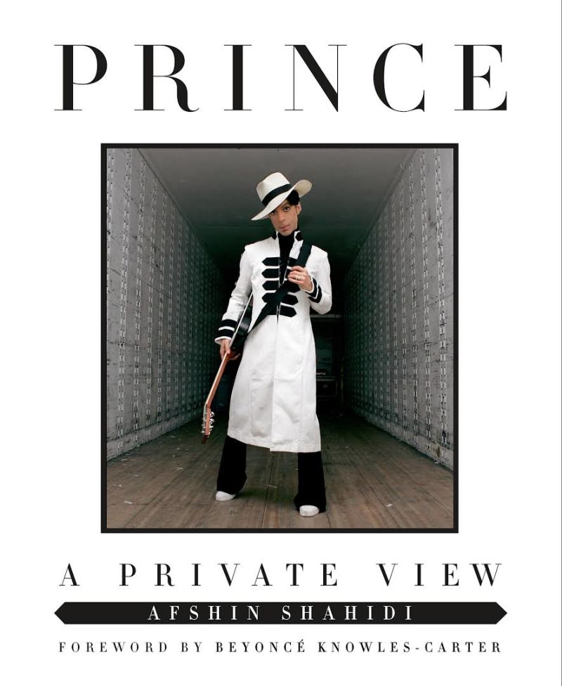 TheRoot's tweet photo. Prince’s personal photographer (and Yara Shahidi’s dad) releases never-before-seen photos in new book https://t.co/4hkEclOp9z https://t.co/hxzK2v84Xo