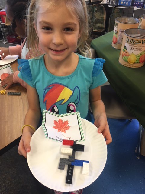 Hoos_In_Tex's tweet photo. Fall Symbols from Lego's can be difficult, but not for this 1st Grader! @Wolfe_dad #StormsScience https://t.co/EhAt2uzinb