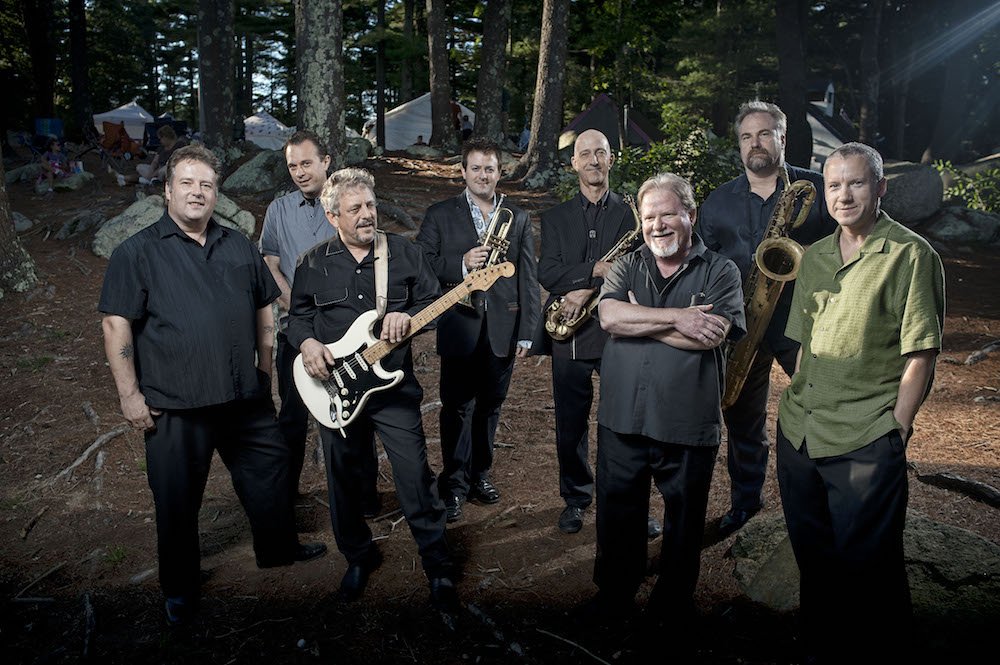 Interview: Chris Vachon of Roomful of Blues, great blues, swing, R&amp;B soul bands w/horns around! rockandbluesmuse.com/2017/10/24/int… <a href="/Roomful_blues/">Roomful of Blues</a>