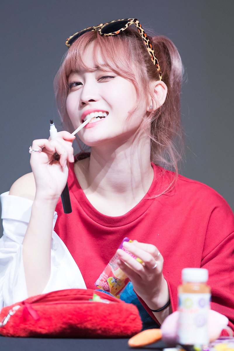 TWICE__sokun's tweet photo. フォロワー全然少なくて増やしたいのでよければRT、フォローお願いします！！

#TWICE好きな人と繋がりたい 
#TWICE
#ONCEさんたちと繋がりたい
#TWICE好きな人RT
#RTしたonce全員フォローする
#ジョンヨンペン
#ジョンヨン
#モモペン https://t.co/b0rJrzF643