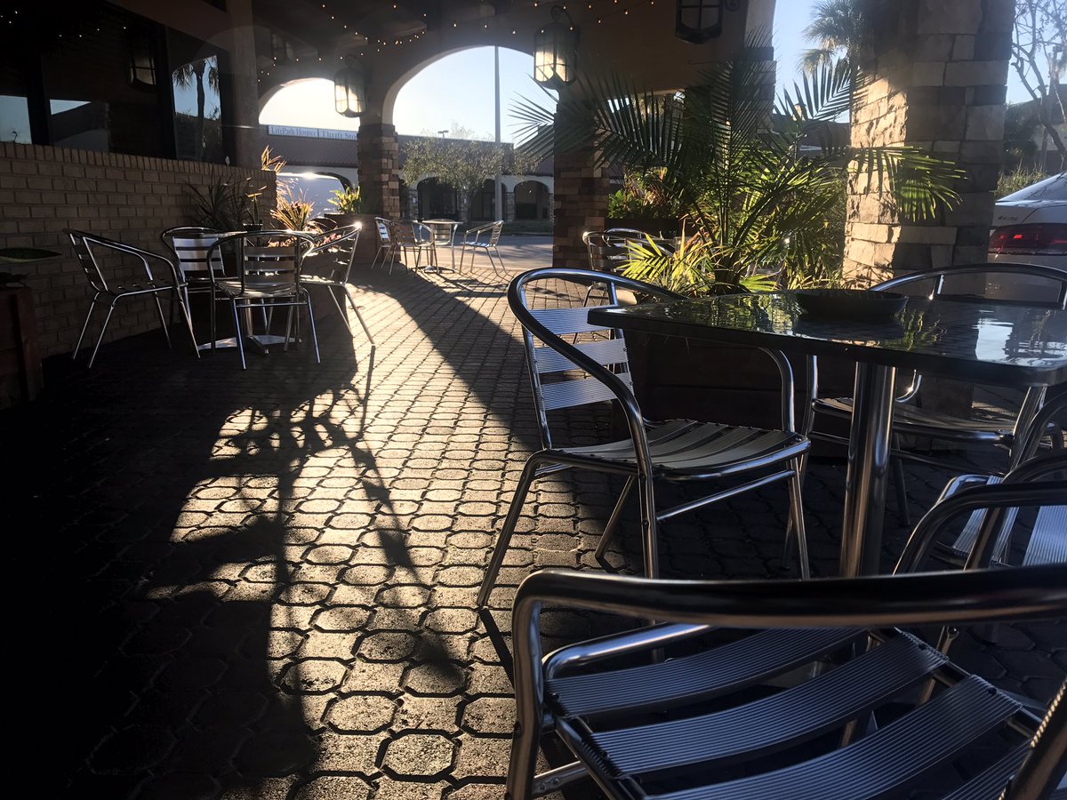 brewlandsFL's tweet photo. There's chair waiting for you at our Tampa location #Fall #WorldSeries #supportlocal #CraftBeer #TampaBayTuesday https://t.co/70cebEejeT