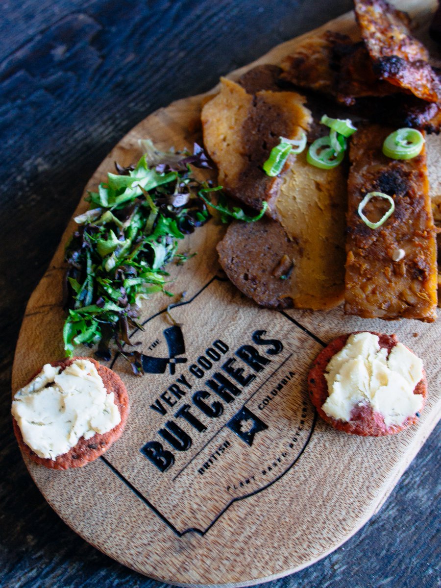 BaconIsMagic's tweet photo. Much thanks to @Verygoodbutchers for this gorgeous vegan charcuterie board - the jackfruit ribs were DELICIOUS  
#hellobc #explorevictoria https://t.co/tCxDsipXm7