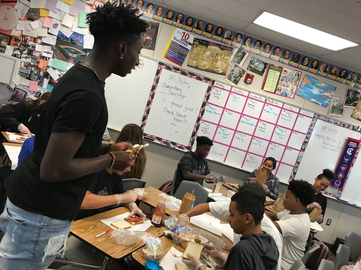 Pourchonians are gettin ready for kindness day tomorrow by making peeps PB&amp;J sandwiches. Get one at lunch! #erhsmakekindnessnormal