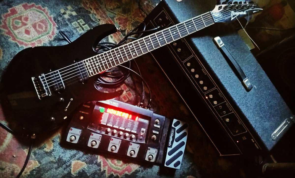 Wonderland Syndrome tweet media