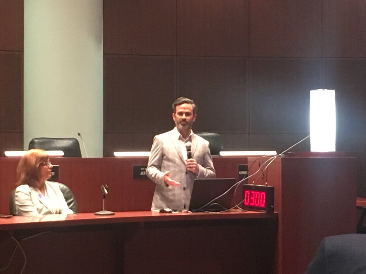 JesseBaileyFL's tweet photo. Tweetcasting from WPB City Hall, Mobility Plan update. Gabe Klein kicking things off. #wpbmobility https://t.co/ZUzzBhnhnn