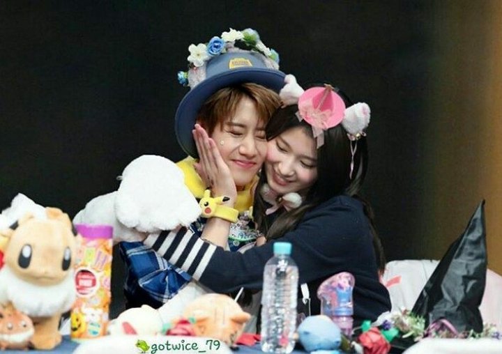 Mark Sana Pikachu Couple Mark Sana Marktuan Minatozakisana Twice Got7 Marksana Sanamark Once Igot7