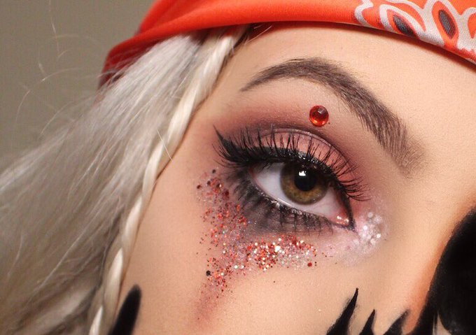 Watch Kirsty's leaked NSFW photo on TwXstars