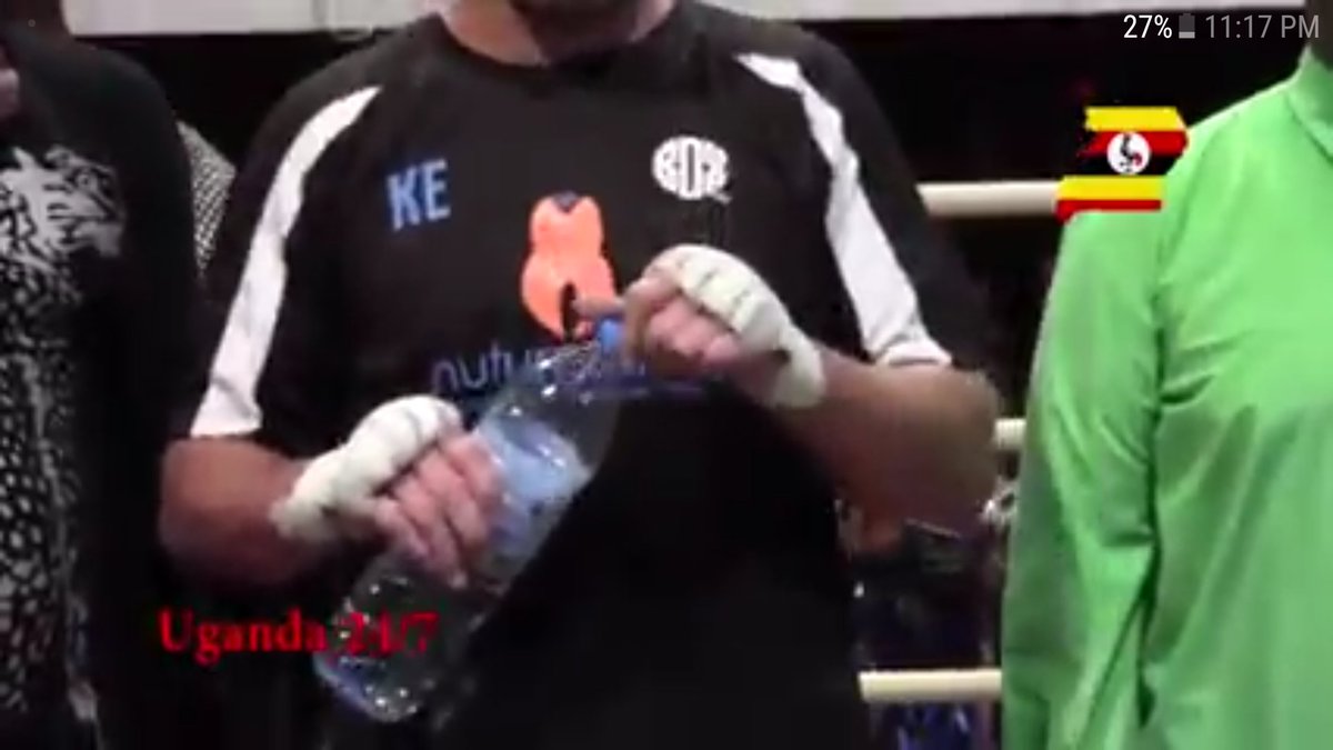 davecutmankavo's tweet photo. @kenegan30 @YouTube Well done. Traveling hand wraps 👊👊👊 https://t.co/NUkBDEHMsS