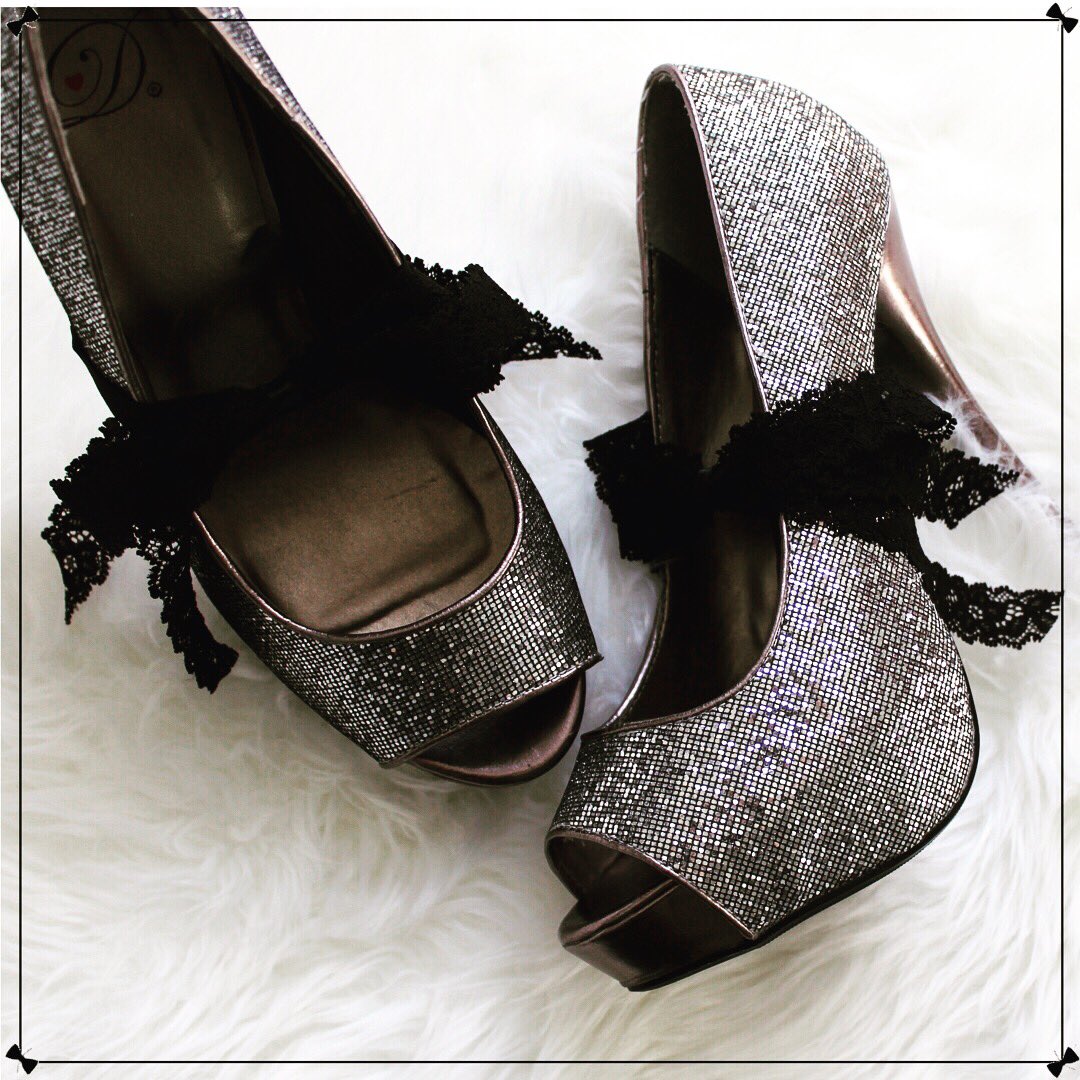 tyesbytara's tweet photo. Flirtation has many forms💋 Enjoy the NEW Draper Heeltyes now on https://t.co/km7pjmjwU4 🎀 #gettyed https://t.co/gJudMZ7nY6