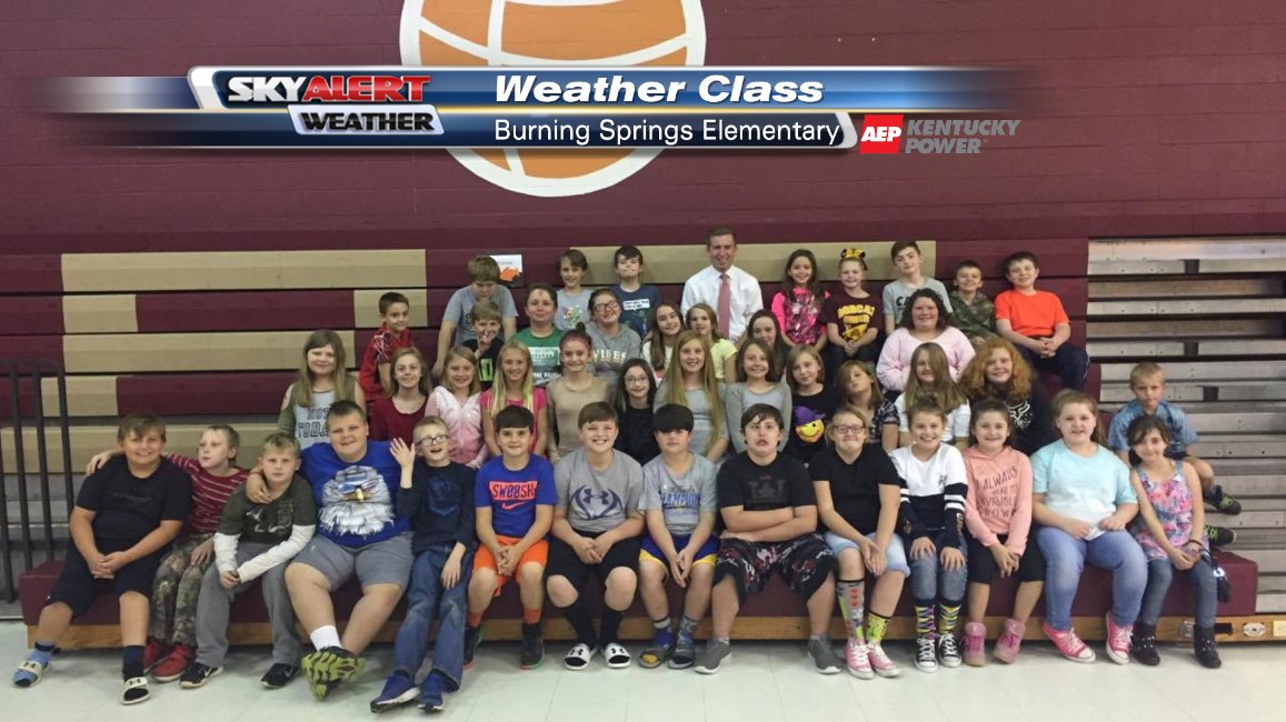 AndrewWMBF's tweet photo. I had a blast at Burning Springs Elementary today! Thanks for having me! #kywx #WYMTwx #ekywx #WYMTWeatherClass https://t.co/7ac5Gc5ykV