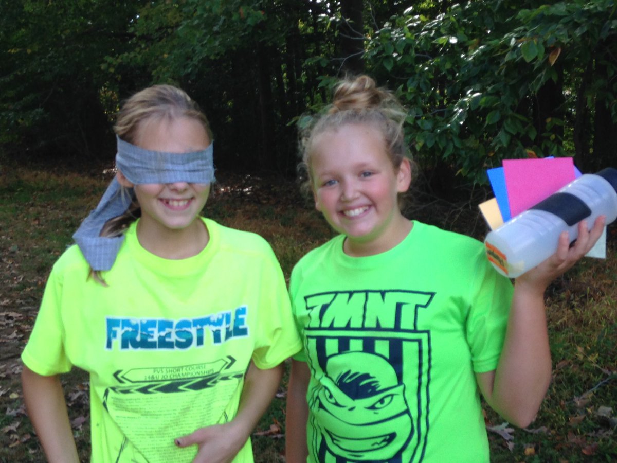 OVGeneralMusic's tweet photo. Team Challenge Day! Had fun with sixth grade in the "minefield". Great teamwork! #OakViewFCPS  #OVEagles6 #positivity https://t.co/H1Zr0oEWms