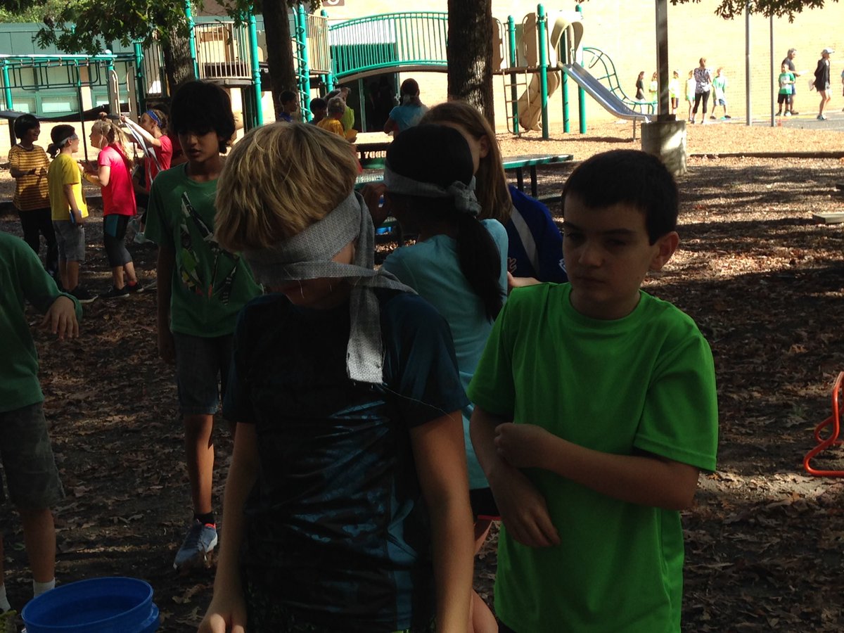 OVGeneralMusic's tweet photo. Team Challenge Day! Had fun with sixth grade in the "minefield". Great teamwork! #OakViewFCPS  #OVEagles6 #positivity https://t.co/H1Zr0oEWms