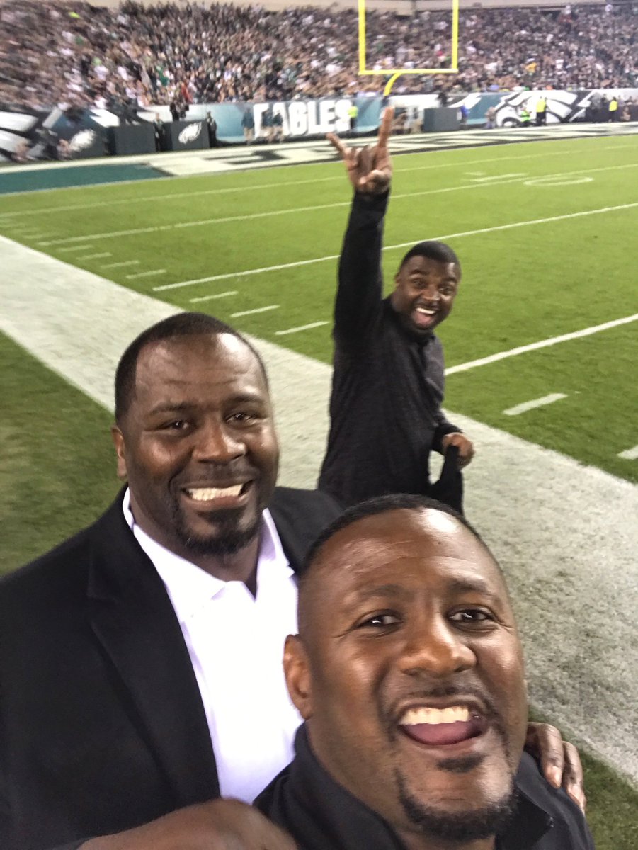 36westbrook's tweet photo. No clue why I am excited!  Probably because our Eagles are in 1st place!! @FMitchell84 @JTrotter_54 https://t.co/c1zJkk056p