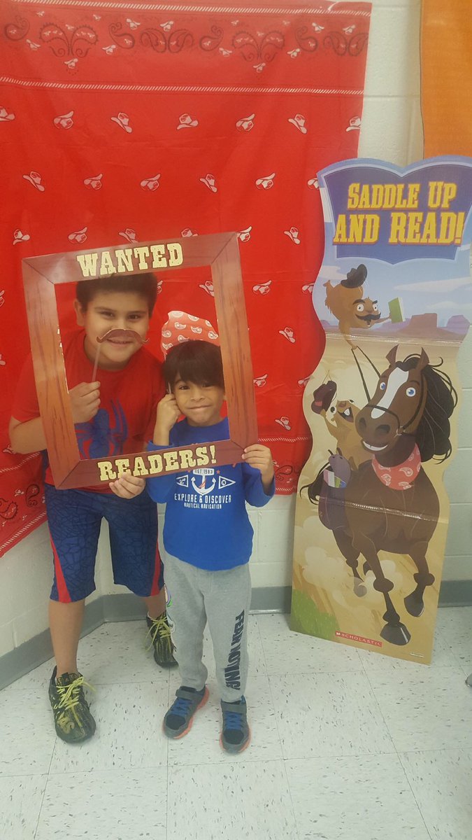 episdleelibrary's tweet photo. Wanted Readers! Families visiting book fair. #leelions #episdlibraries https://t.co/gBvErYaDql