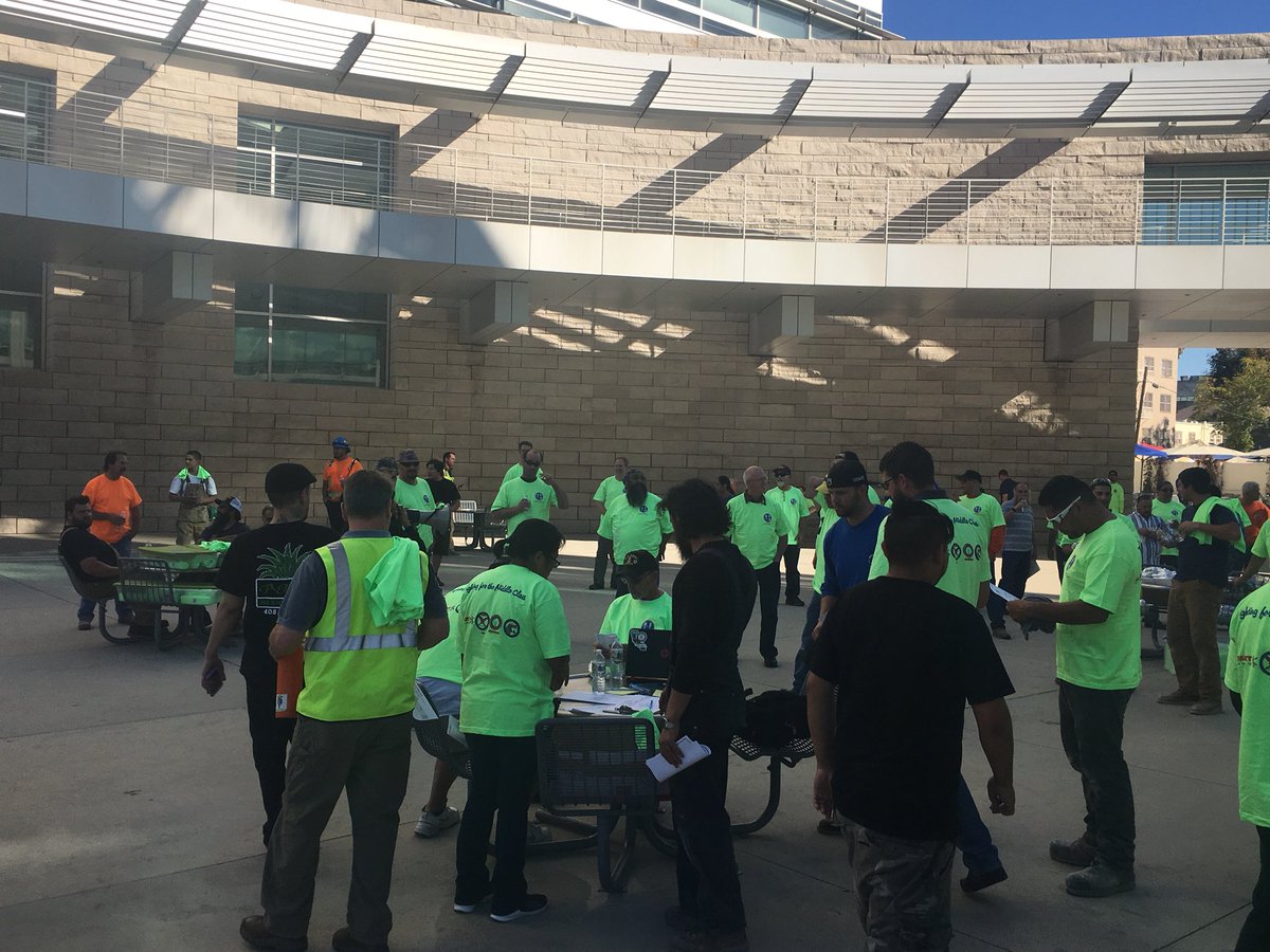ResponsibleSJ's tweet photo. Labor is united &amp; standing strong in San Jose. Hoping for a strong public works policy for working families. #WeBuildSanJose #MEPSUnited https://t.co/nwAtzqzBQ4