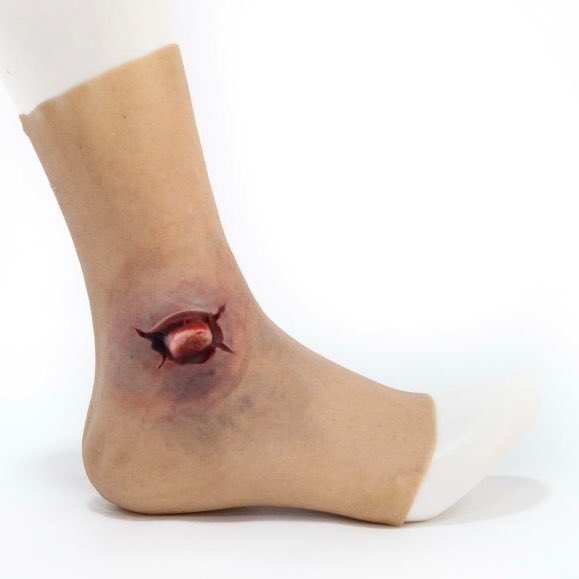 SIMBODIES's tweet photo. @TraumaFXUK amazingly realistic #simsleeves are wearable, quick &amp; consistent method for creating simulated injuries on #simbodies, #actors https://t.co/fsxbmDP9qX