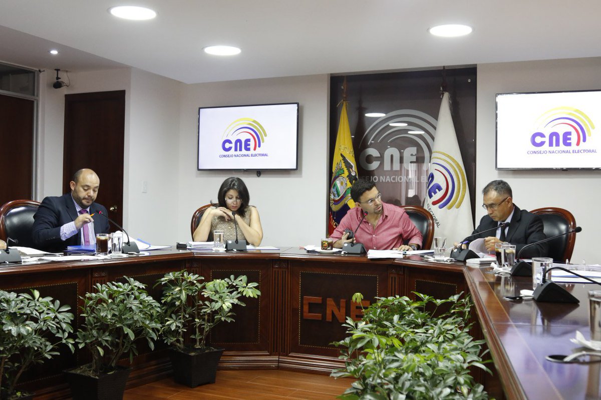 NubiaVillacis's tweet photo. #PlenoCNE niega entrega de clave al Movimiento Verde Ecológico, por no cumplir requisitos legales. @cnegobec https://t.co/DsABytXZxH