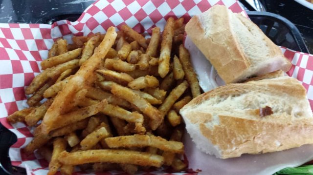 ZsCrazyGood's tweet photo. Fries are always the answer. Does it even matter what the question is? https://t.co/1IiZF7HCS1