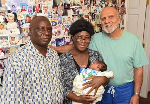 Face2faceAFRICA's tweet photo. 59-Year-Old Ghanaian Woman Welcomes 1st Child After 40 Years of Childlessness. > https://t.co/XyQtfNjOgj #F2FA #africa #panafrican https://t.co/1elraQcBHm