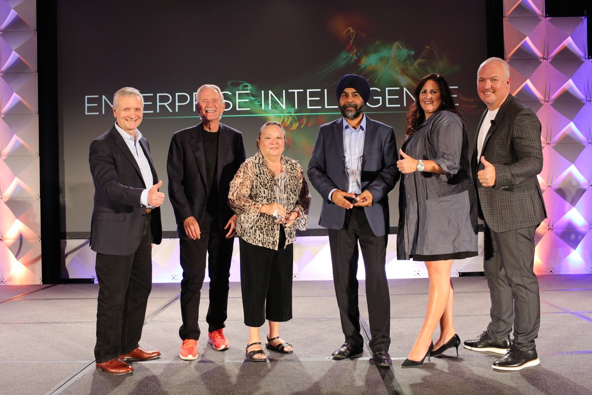 Teradata's tweet photo. Congratulations to the #TeradataEPIC Award winner for Enterprise Intelligence @Dataguise  and @eBay #TDPARTNERS17 https://t.co/4yOcIw9RpM
