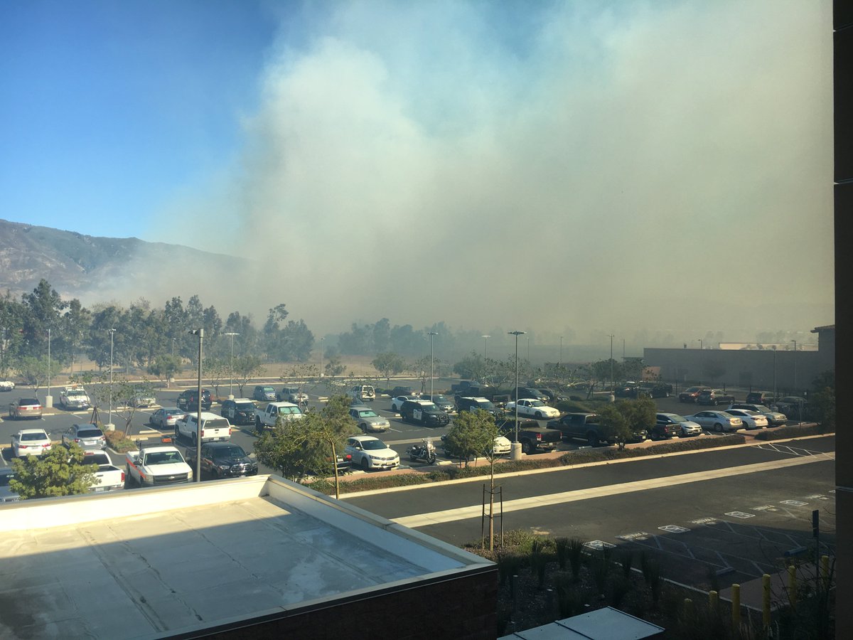 Brush fire closed 210 at 15 until further notice. Use alt routes. #caltrans8