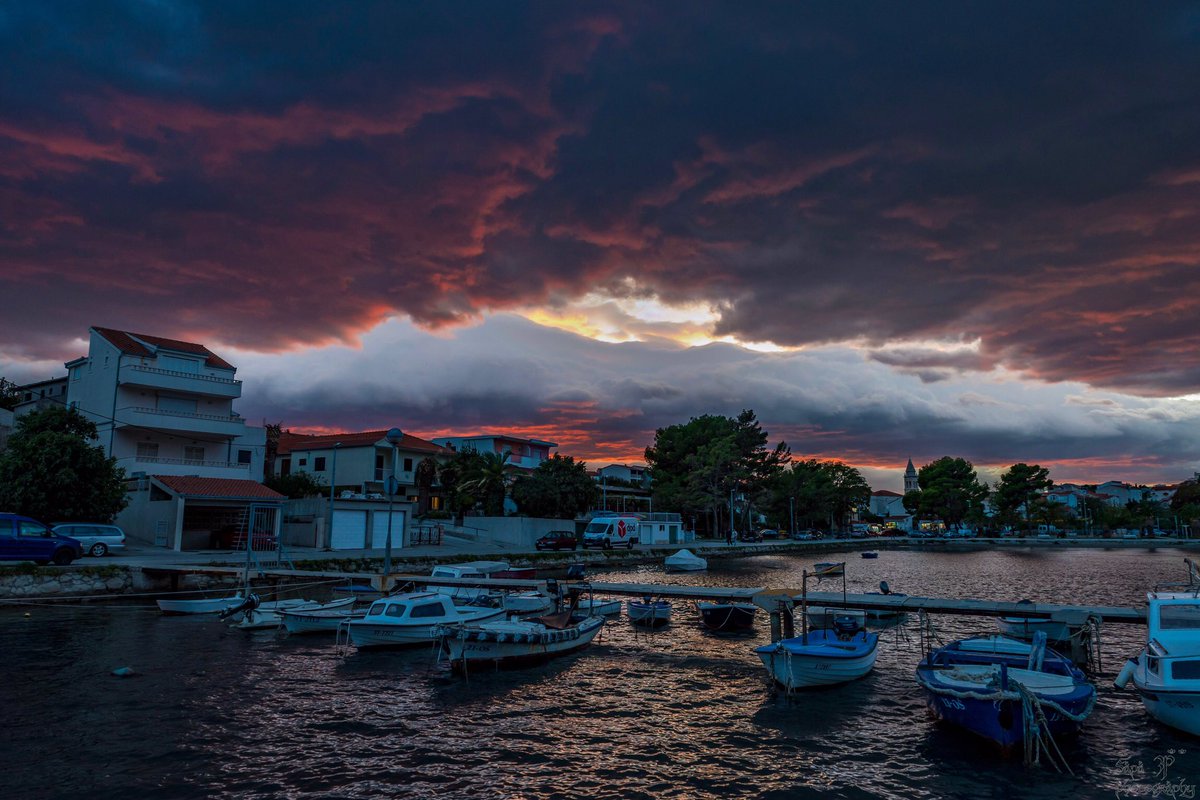 SapaSplit's tweet photo. #sunset #stobrec #CroatiaFullOfLife https://t.co/e510io6Ovr