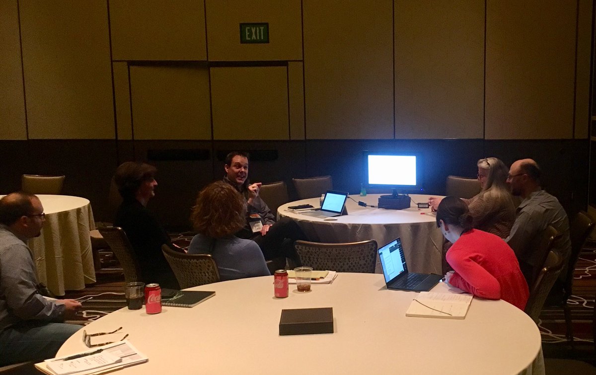 AccountingWare's tweet photo. A lively discussion about the basics of OData by Bobby Cude. Who else uses #PowerBI in their daily activities? #InterActiv2017 https://t.co/dveuICtLXq