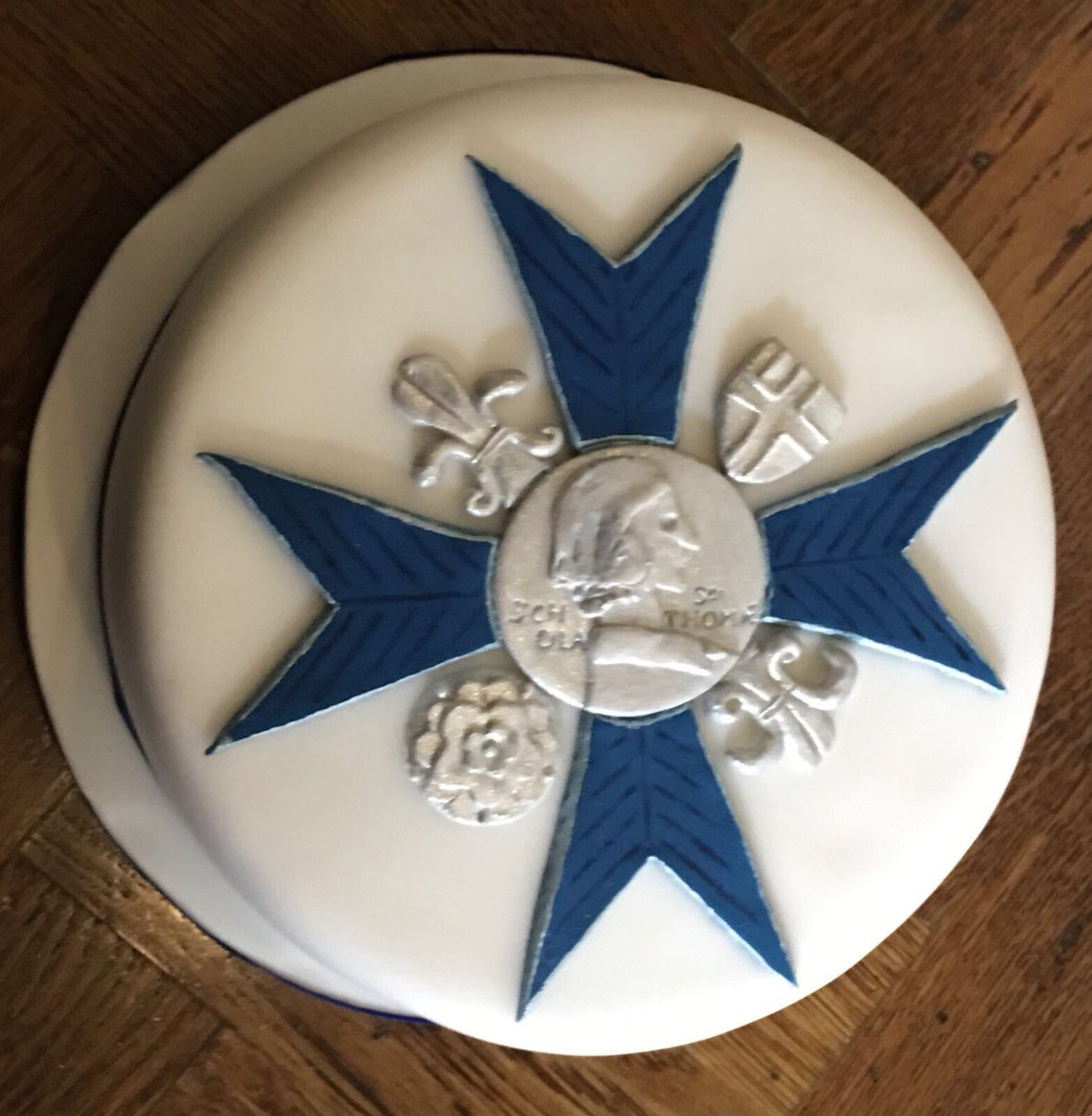 tharry's tweet photo. @nightingaleSTH wonderful reunion with #Oct87 #Nightingales! #nurses @AmandaWilford @theRCN @RCPCHPresident https://t.co/0XpKiXINYk