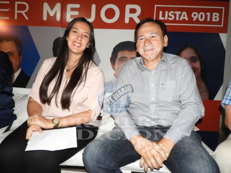 #Legislativas2017  #POSADAS
Concejales electos de "Crecer mejor" agradecieron a quienes los votaron
bit.ly/2zKBqud