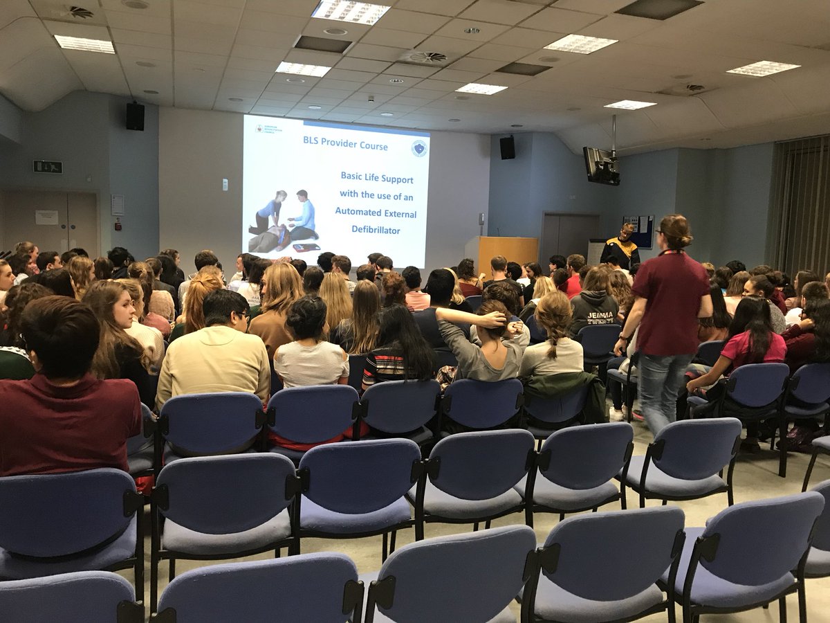 Leigh_Rickards's tweet photo. Here @UHBristolNHS with @RMDBristol for week 1 of @ERC_resus #BLSAED for medical student @Laerdal_UK https://t.co/l8Mn9wPVvS