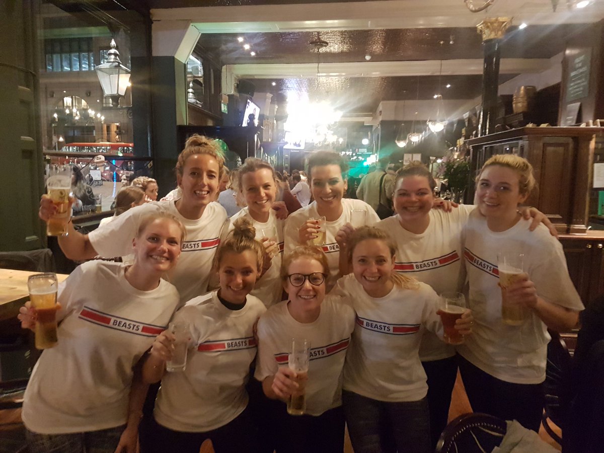 BeastsNetball's tweet photo. Post Match Celebrations #Beasts https://t.co/RJiO3IH2bS