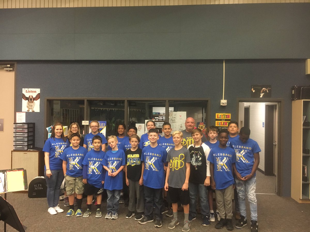 "Tune out drugs!" Reppin' our favorite band - <a href="/klebbandKISD/">Kleb Band</a> !! 🎵🎶 #klebRRW2 <a href="/KlebKISD/">Kleb Intermediate</a>