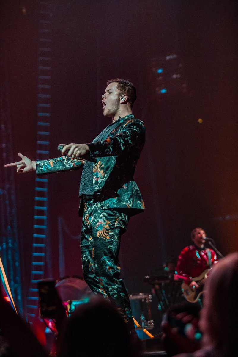 Imaginedragons's tweet photo. Evolve World Tour
Night 17 - Brooklyn https://t.co/NANsVKWCx8